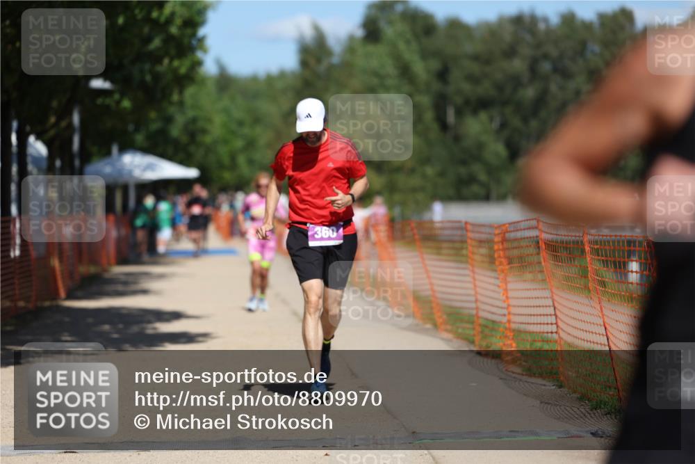 07.09.2025 - 19. Norderstedt Triathlon Michael Strokosch http://msf.ph/oto/8809970 07.09.2025 13:25:14 Laufen 235, 342, 360, 755 meine-sportfotos.de