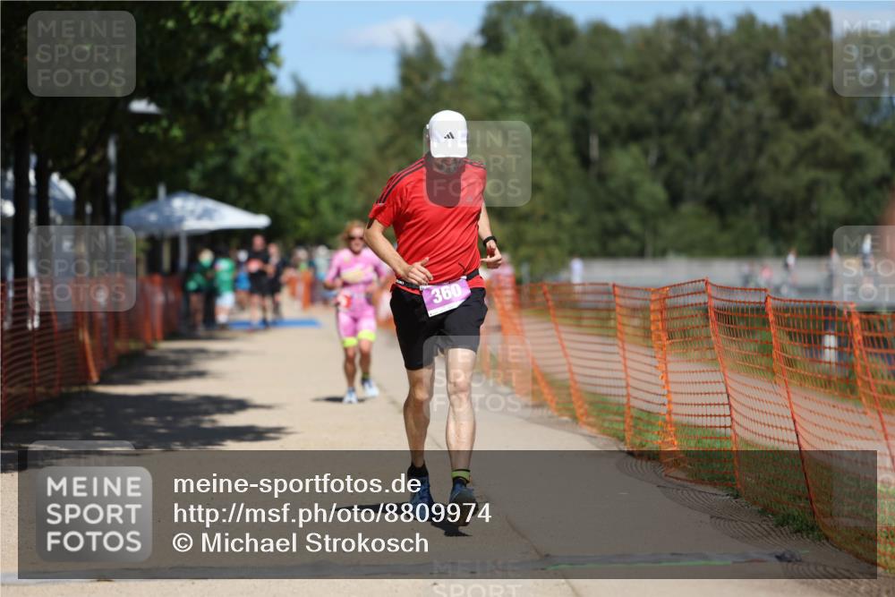 07.09.2025 - 19. Norderstedt Triathlon Michael Strokosch http://msf.ph/oto/8809974 07.09.2025 13:25:15 Laufen 235, 342, 360, 755 meine-sportfotos.de