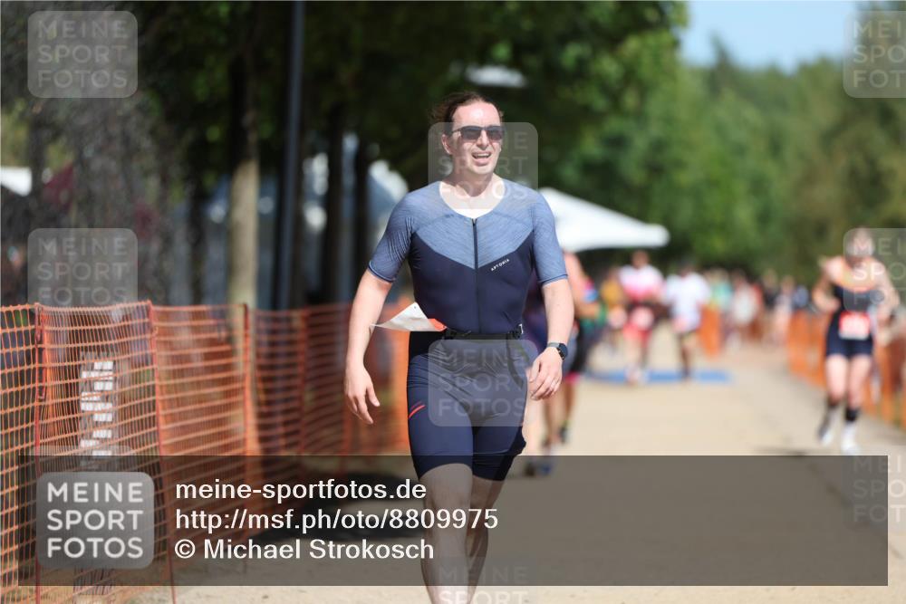 07.09.2025 - 19. Norderstedt Triathlon Michael Strokosch http://msf.ph/oto/8809975 07.09.2025 12:47:53 Laufen 210, 216 meine-sportfotos.de