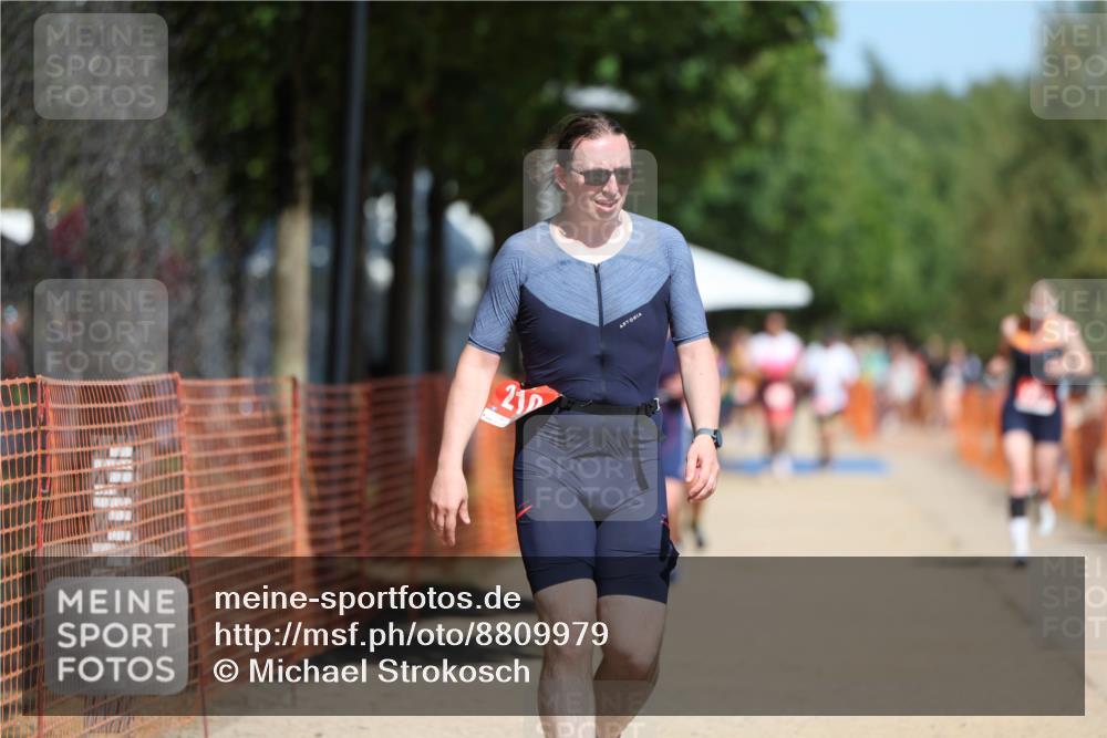 07.09.2025 - 19. Norderstedt Triathlon Michael Strokosch http://msf.ph/oto/8809979 07.09.2025 12:47:53 Laufen 210, 216 meine-sportfotos.de
