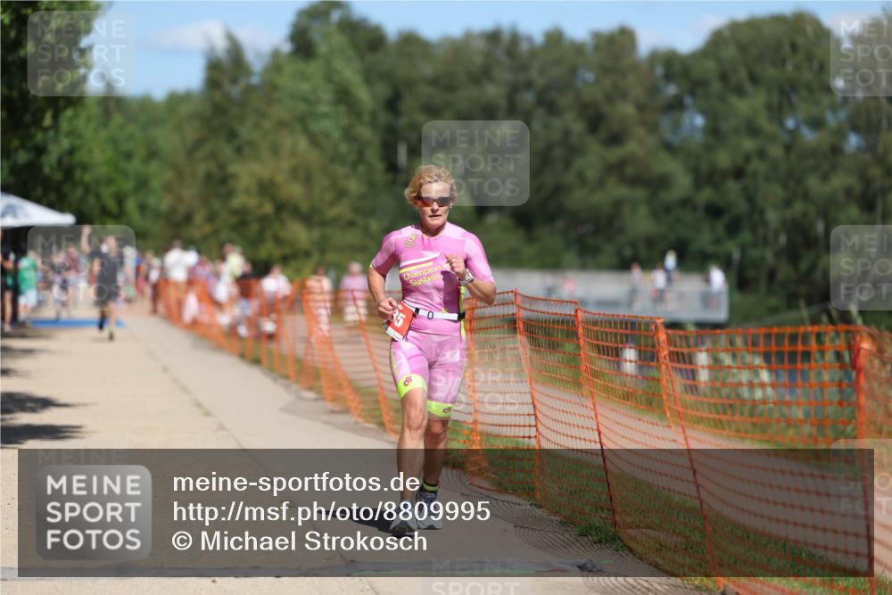 07.09.2025 - 19. Norderstedt Triathlon Michael Strokosch http://msf.ph/oto/8809995 07.09.2025 13:25:19 Laufen 235, 360 meine-sportfotos.de
