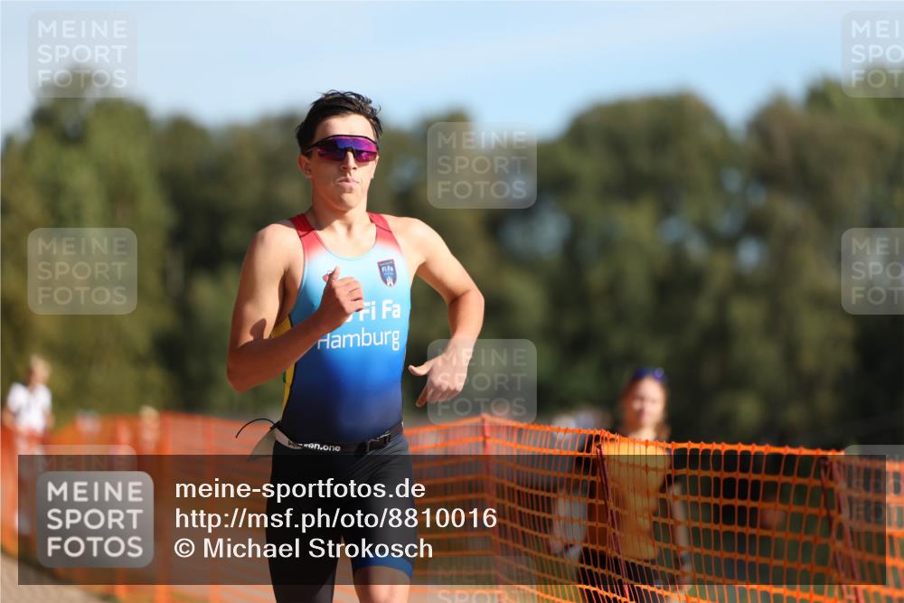 07.09.2025 - 19. Norderstedt Triathlon Michael Strokosch http://msf.ph/oto/8810016 07.09.2025 10:39:42 Laufen 654 meine-sportfotos.de