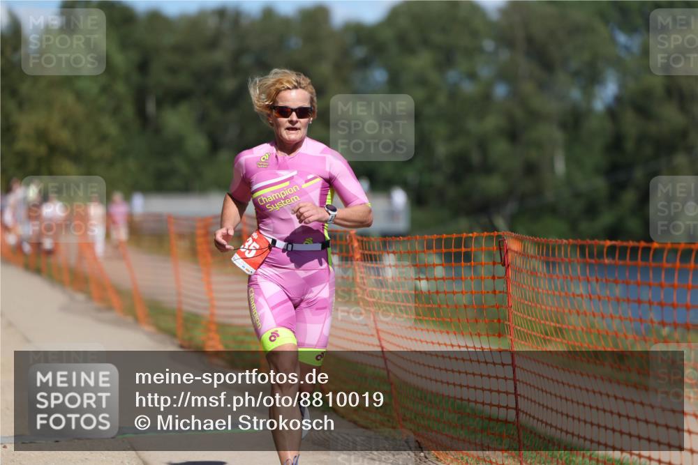 07.09.2025 - 19. Norderstedt Triathlon Michael Strokosch http://msf.ph/oto/8810019 07.09.2025 13:25:21 Laufen 235 meine-sportfotos.de