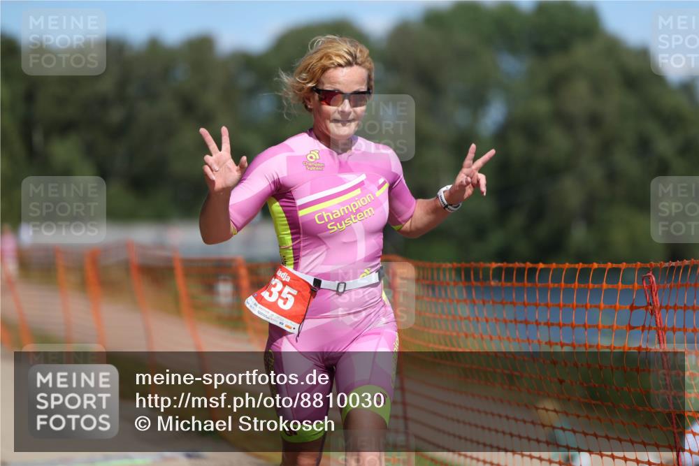 07.09.2025 - 19. Norderstedt Triathlon Michael Strokosch http://msf.ph/oto/8810030 07.09.2025 13:25:21 Laufen 235 meine-sportfotos.de
