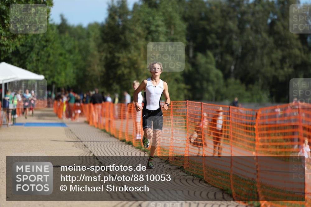 07.09.2025 - 19. Norderstedt Triathlon Michael Strokosch http://msf.ph/oto/8810053 07.09.2025 10:39:53 Laufen 675 meine-sportfotos.de