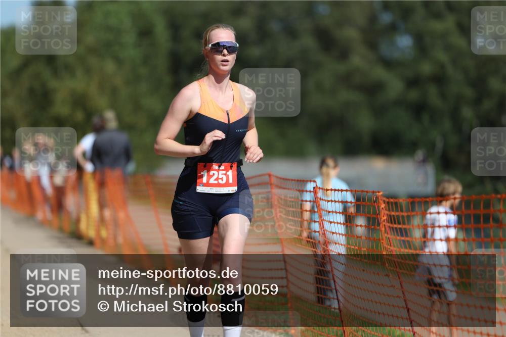 07.09.2025 - 19. Norderstedt Triathlon Michael Strokosch http://msf.ph/oto/8810059 07.09.2025 12:48:01 Laufen 216, 1251, 1315 meine-sportfotos.de