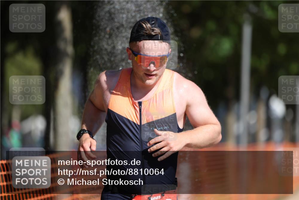 07.09.2025 - 19. Norderstedt Triathlon Michael Strokosch http://msf.ph/oto/8810064 07.09.2025 11:38:54 Laufen 833, 1184, 1340 meine-sportfotos.de