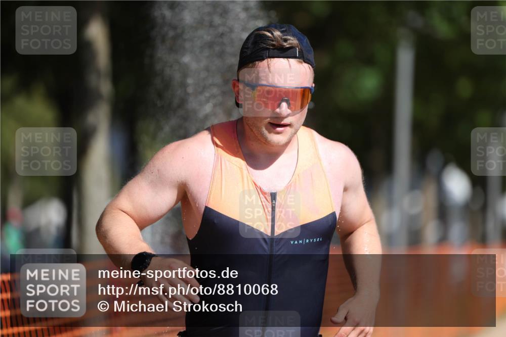 07.09.2025 - 19. Norderstedt Triathlon Michael Strokosch http://msf.ph/oto/8810068 07.09.2025 11:38:54 Laufen 833, 1184, 1340 meine-sportfotos.de
