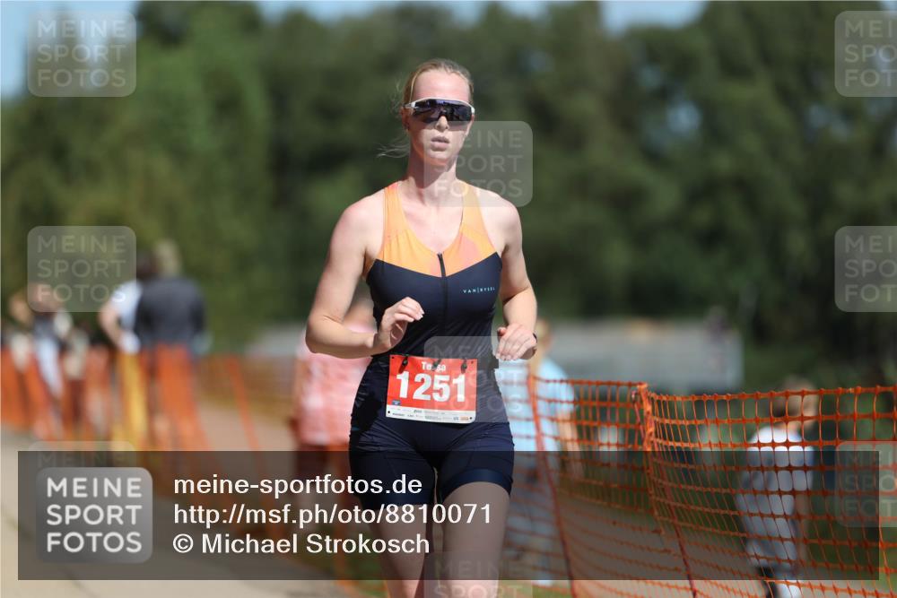 07.09.2025 - 19. Norderstedt Triathlon Michael Strokosch http://msf.ph/oto/8810071 07.09.2025 12:48:01 Laufen 216, 1251, 1315 meine-sportfotos.de