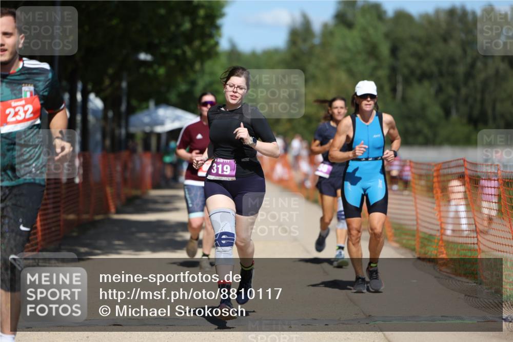 07.09.2025 - 19. Norderstedt Triathlon Michael Strokosch http://msf.ph/oto/8810117 07.09.2025 13:25:43 Laufen 232, 270, 319, 358, 809 meine-sportfotos.de