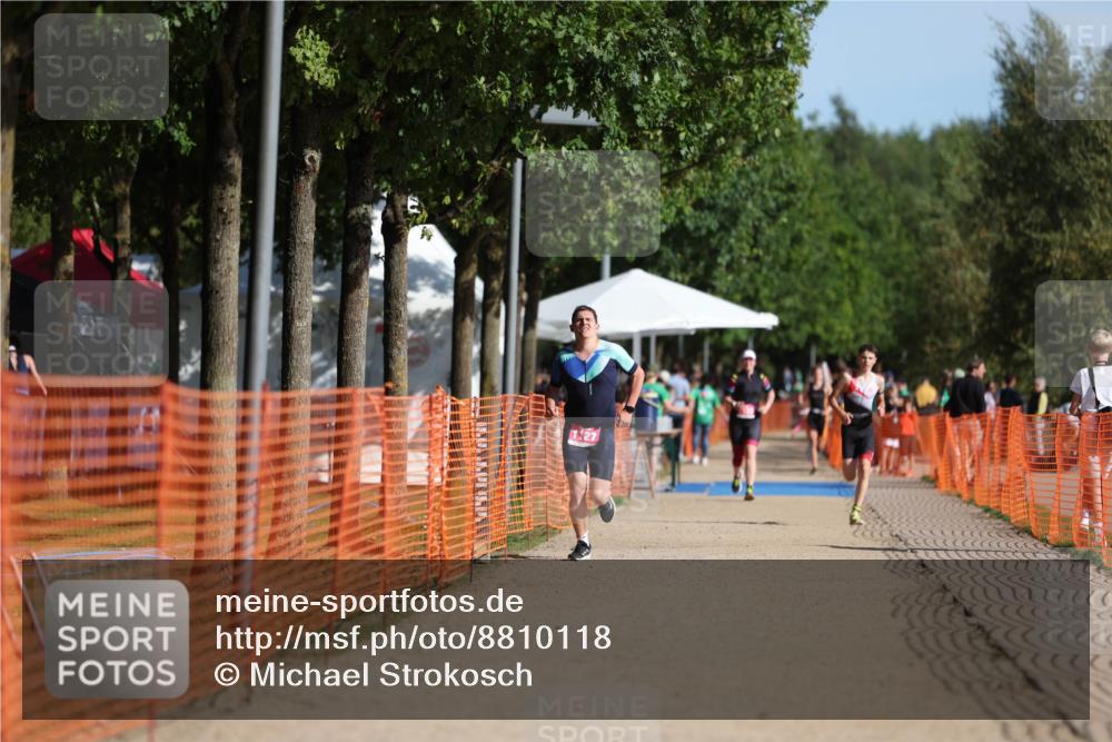 07.09.2025 - 19. Norderstedt Triathlon Michael Strokosch http://msf.ph/oto/8810118 07.09.2025 10:40:07 Laufen 1127 meine-sportfotos.de