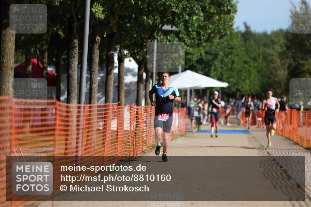 07.09.2025 - 19. Norderstedt Triathlon Michael Strokosch http://msf.ph/oto/8810160 07.09.2025 10:40:08 Laufen 1127 meine-sportfotos.de