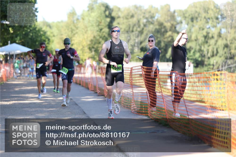 07.09.2025 - 19. Norderstedt Triathlon Michael Strokosch http://msf.ph/oto/8810167 07.09.2025 16:14:57 Laufen 479, 494, 1051, 1065, 1590, 1600 meine-sportfotos.de