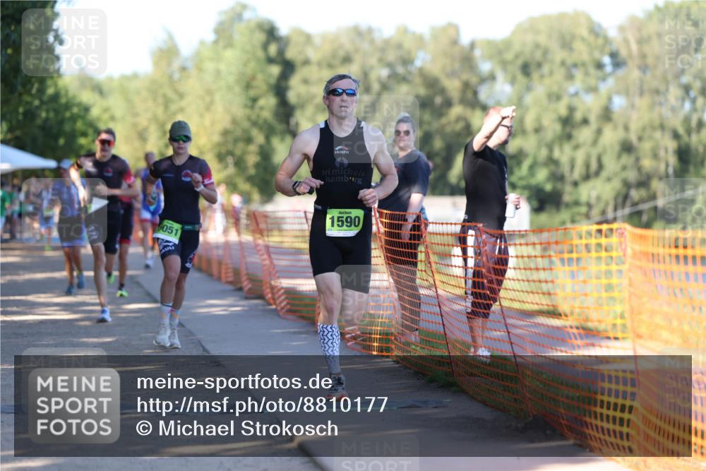 07.09.2025 - 19. Norderstedt Triathlon Michael Strokosch http://msf.ph/oto/8810177 07.09.2025 16:14:57 Laufen 479, 494, 1051, 1065, 1590, 1600 meine-sportfotos.de