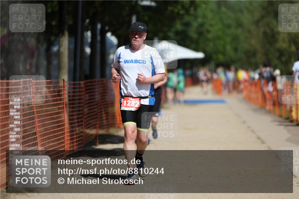 07.09.2025 - 19. Norderstedt Triathlon Michael Strokosch http://msf.ph/oto/8810244 07.09.2025 12:48:15 Laufen 1282, 1322, 1349 meine-sportfotos.de