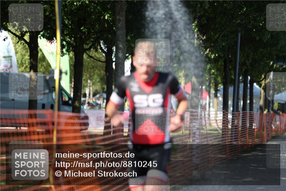 07.09.2025 - 19. Norderstedt Triathlon Michael Strokosch http://msf.ph/oto/8810245 07.09.2025 15:17:40 Laufen 982, 983 meine-sportfotos.de