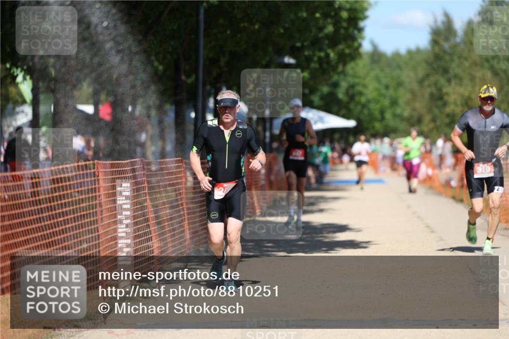 07.09.2025 - 19. Norderstedt Triathlon Michael Strokosch http://msf.ph/oto/8810251 07.09.2025 13:26:01 Laufen 247, 310, 847 meine-sportfotos.de