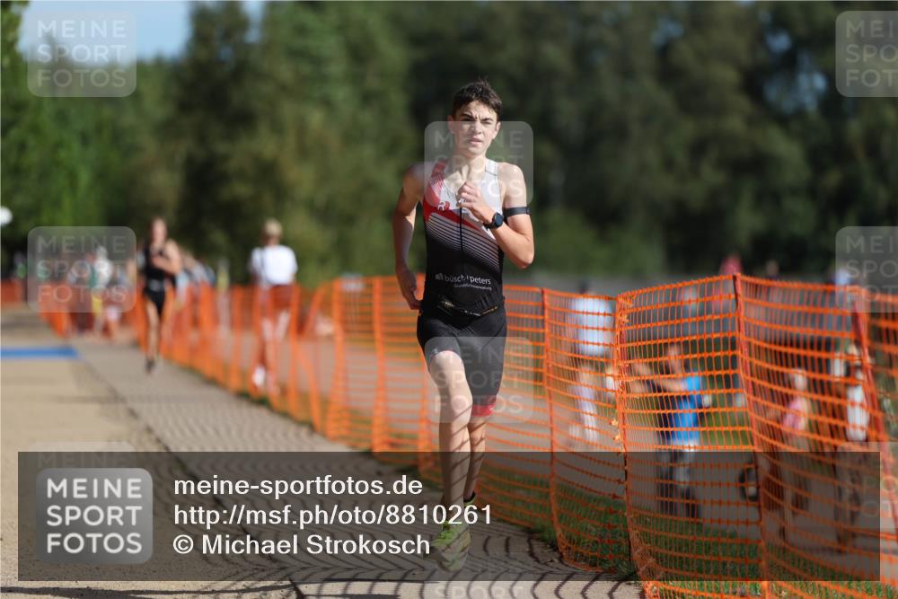 07.09.2025 - 19. Norderstedt Triathlon Michael Strokosch http://msf.ph/oto/8810261 07.09.2025 10:40:14 Laufen 664, 1127 meine-sportfotos.de