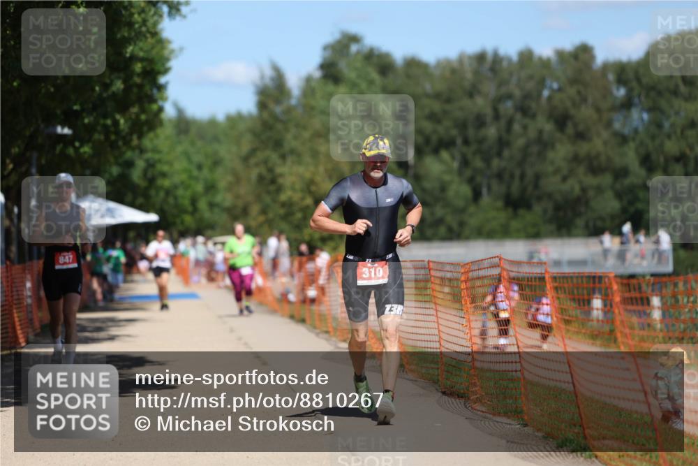 07.09.2025 - 19. Norderstedt Triathlon Michael Strokosch http://msf.ph/oto/8810267 07.09.2025 13:26:02 Laufen 247, 310, 847 meine-sportfotos.de