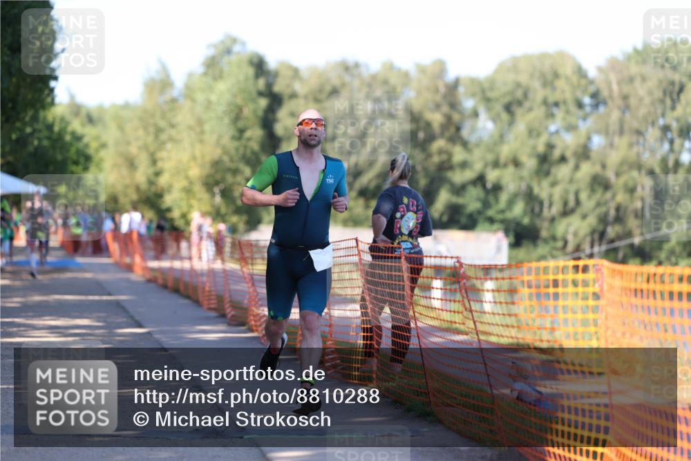 07.09.2025 - 19. Norderstedt Triathlon Michael Strokosch http://msf.ph/oto/8810288 07.09.2025 16:15:14 Laufen 530, 540, 1563 meine-sportfotos.de