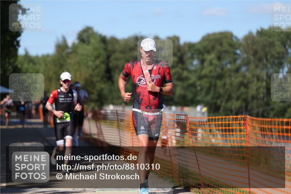 07.09.2025 - 19. Norderstedt Triathlon Michael Strokosch http://msf.ph/oto/8810310 07.09.2025 15:17:55 Laufen 422, 896, 960, 970, 1478 meine-sportfotos.de
