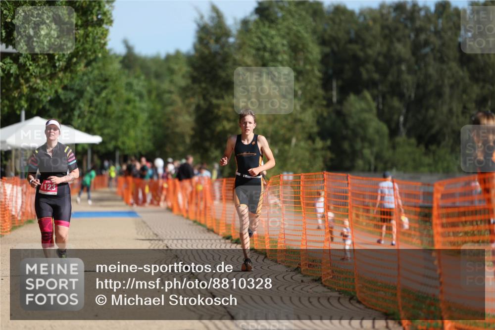 07.09.2025 - 19. Norderstedt Triathlon Michael Strokosch http://msf.ph/oto/8810328 07.09.2025 10:40:19 Laufen 645, 664, 1123 meine-sportfotos.de