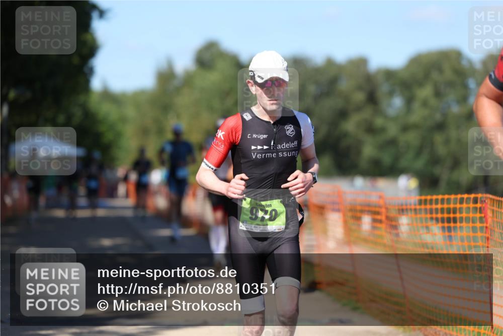 07.09.2025 - 19. Norderstedt Triathlon Michael Strokosch http://msf.ph/oto/8810351 07.09.2025 15:17:57 Laufen 422, 896, 960, 970, 1478 meine-sportfotos.de