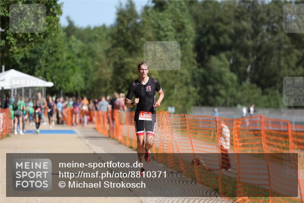 07.09.2025 - 19. Norderstedt Triathlon Michael Strokosch http://msf.ph/oto/8810371 07.09.2025 11:39:17 Laufen 1355 meine-sportfotos.de