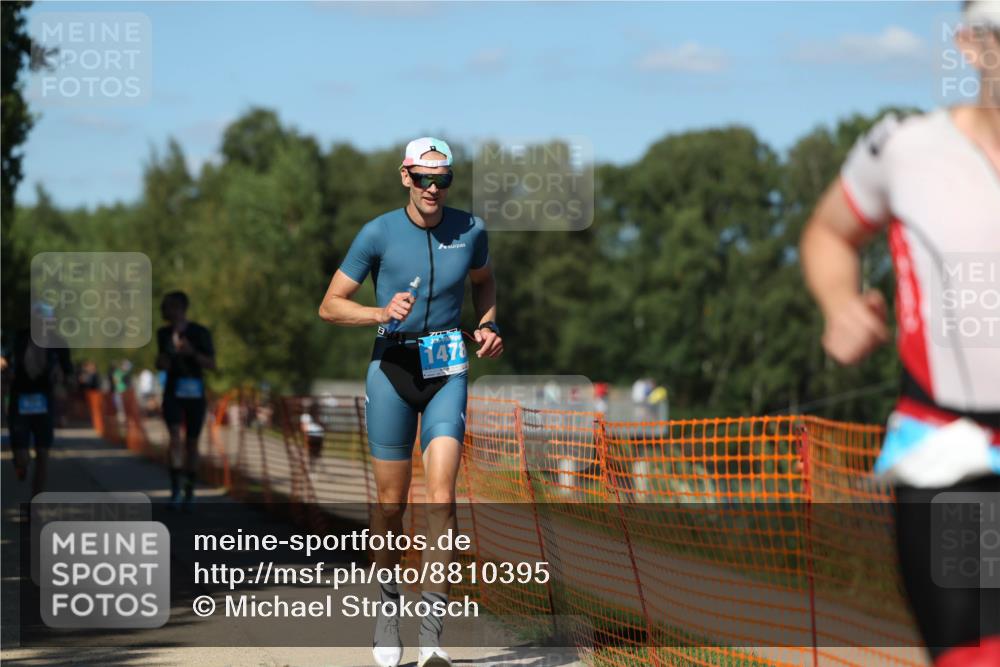 07.09.2025 - 19. Norderstedt Triathlon Michael Strokosch http://msf.ph/oto/8810395 07.09.2025 15:18:02 Laufen 398, 422, 896, 990, 1478 meine-sportfotos.de