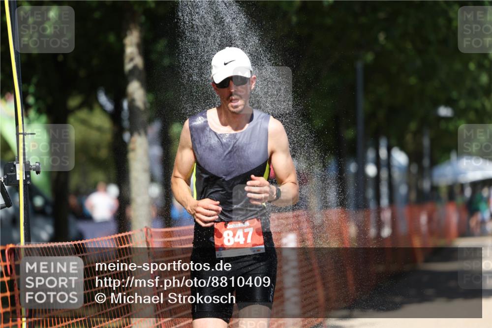07.09.2025 - 19. Norderstedt Triathlon Michael Strokosch http://msf.ph/oto/8810409 07.09.2025 13:26:07 Laufen 247, 310, 337, 847 meine-sportfotos.de