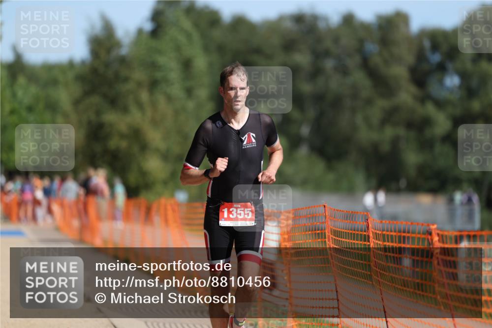07.09.2025 - 19. Norderstedt Triathlon Michael Strokosch http://msf.ph/oto/8810456 07.09.2025 11:39:19 Laufen 1355 meine-sportfotos.de