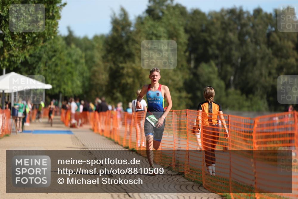 07.09.2025 - 19. Norderstedt Triathlon Michael Strokosch http://msf.ph/oto/8810509 07.09.2025 10:40:49 Laufen 649 meine-sportfotos.de