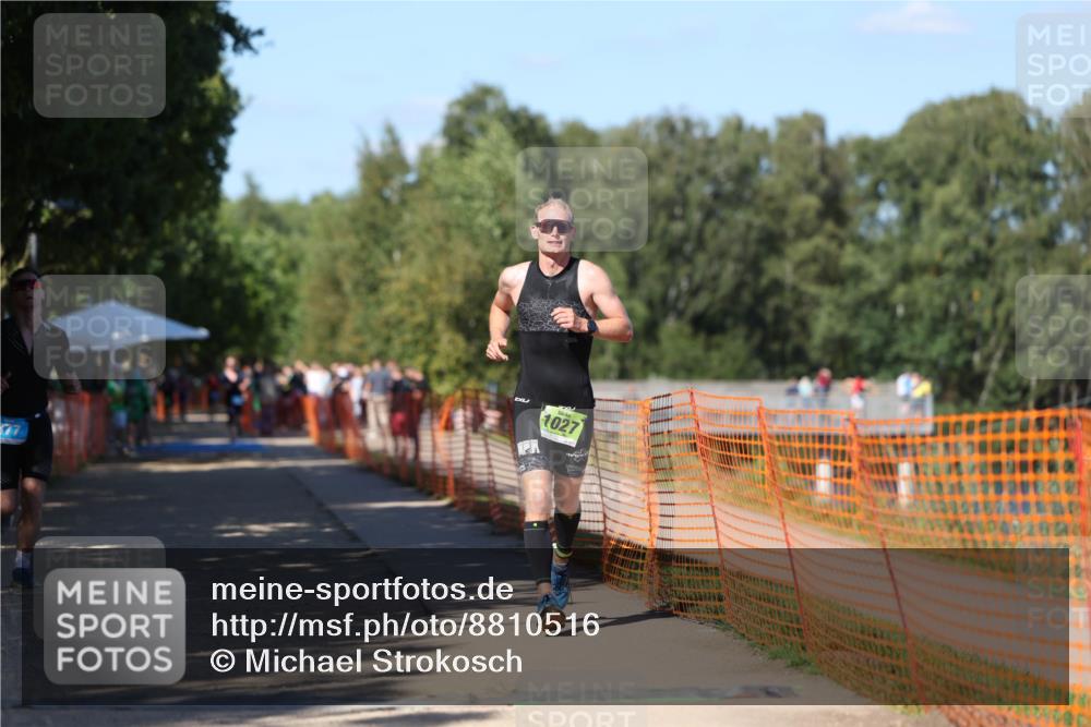 07.09.2025 - 19. Norderstedt Triathlon Michael Strokosch http://msf.ph/oto/8810516 07.09.2025 15:18:22 Laufen 877, 991, 1027, 1505 meine-sportfotos.de