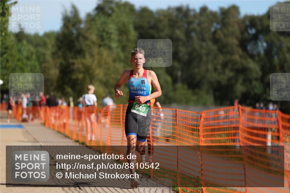 07.09.2025 - 19. Norderstedt Triathlon Michael Strokosch http://msf.ph/oto/8810542 07.09.2025 10:40:50 Laufen 649 meine-sportfotos.de