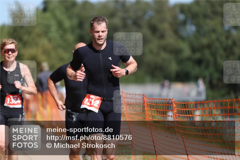 07.09.2025 - 19. Norderstedt Triathlon Michael Strokosch http://msf.ph/oto/8810576 07.09.2025 12:48:55 Laufen 1212, 1342, 1364 meine-sportfotos.de