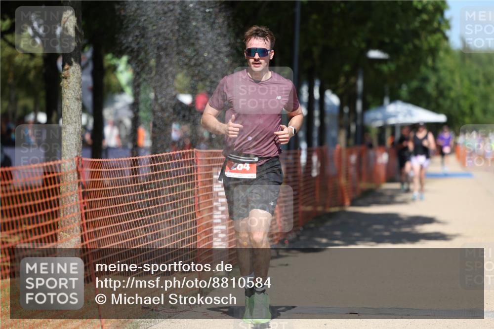 07.09.2025 - 19. Norderstedt Triathlon Michael Strokosch http://msf.ph/oto/8810584 07.09.2025 13:26:29 Laufen 264 meine-sportfotos.de