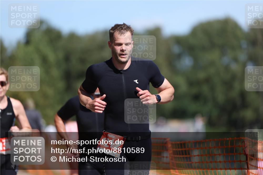 07.09.2025 - 19. Norderstedt Triathlon Michael Strokosch http://msf.ph/oto/8810589 07.09.2025 12:48:55 Laufen 1212, 1342, 1364 meine-sportfotos.de
