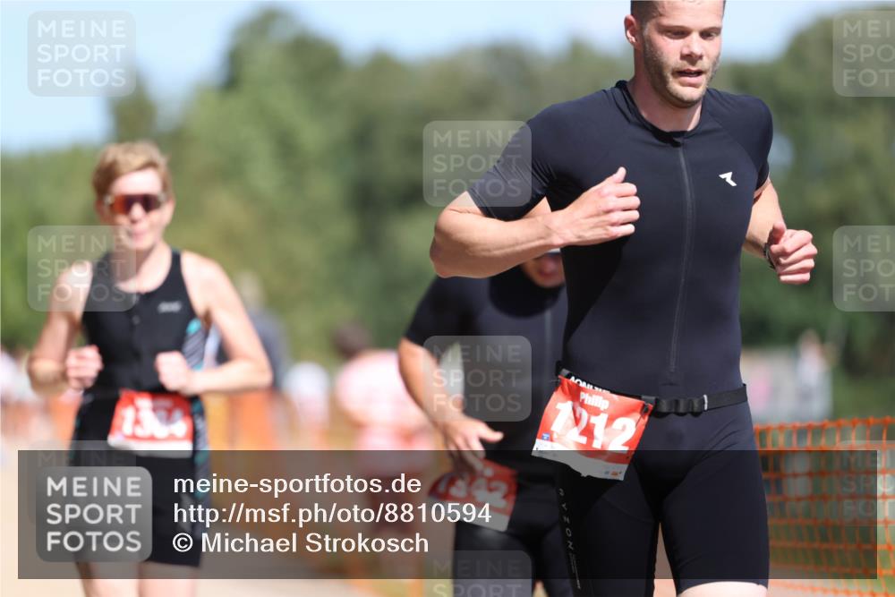 07.09.2025 - 19. Norderstedt Triathlon Michael Strokosch http://msf.ph/oto/8810594 07.09.2025 12:48:55 Laufen 1212, 1342, 1364 meine-sportfotos.de