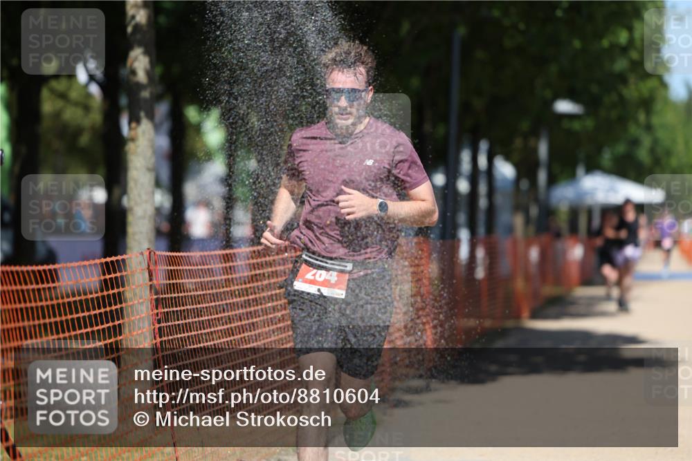 07.09.2025 - 19. Norderstedt Triathlon Michael Strokosch http://msf.ph/oto/8810604 07.09.2025 13:26:29 Laufen 264 meine-sportfotos.de
