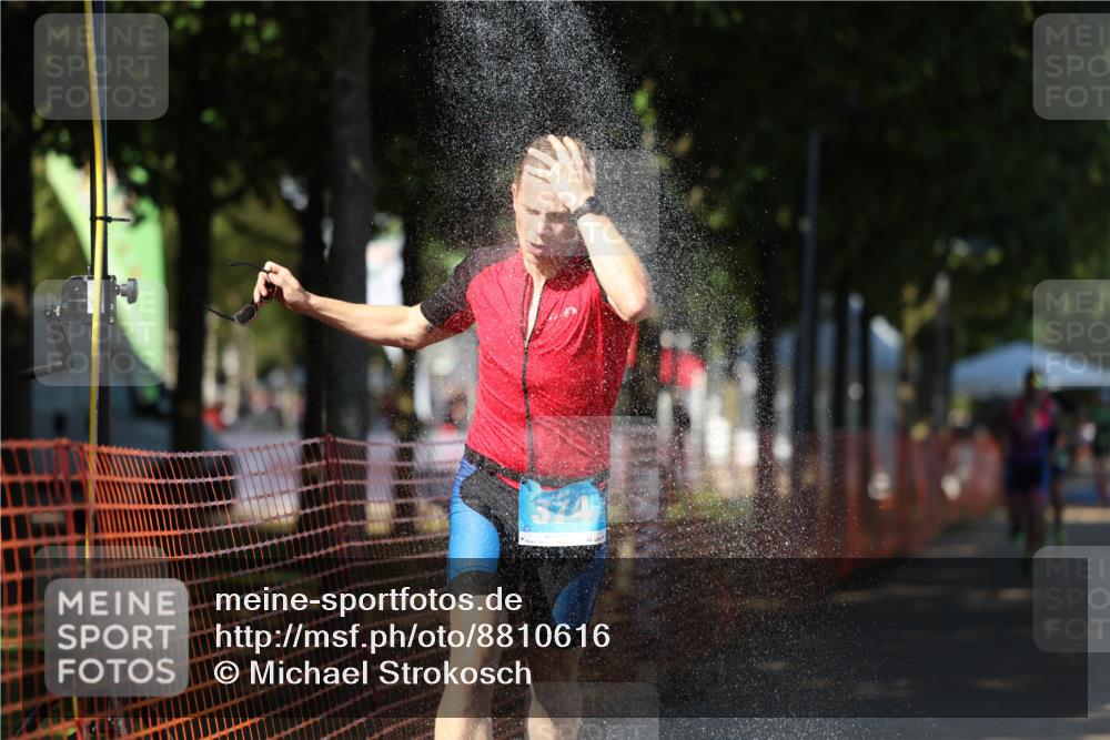 07.09.2025 - 19. Norderstedt Triathlon Michael Strokosch http://msf.ph/oto/8810616 07.09.2025 15:18:54 Laufen 374, 1020, 1026 meine-sportfotos.de