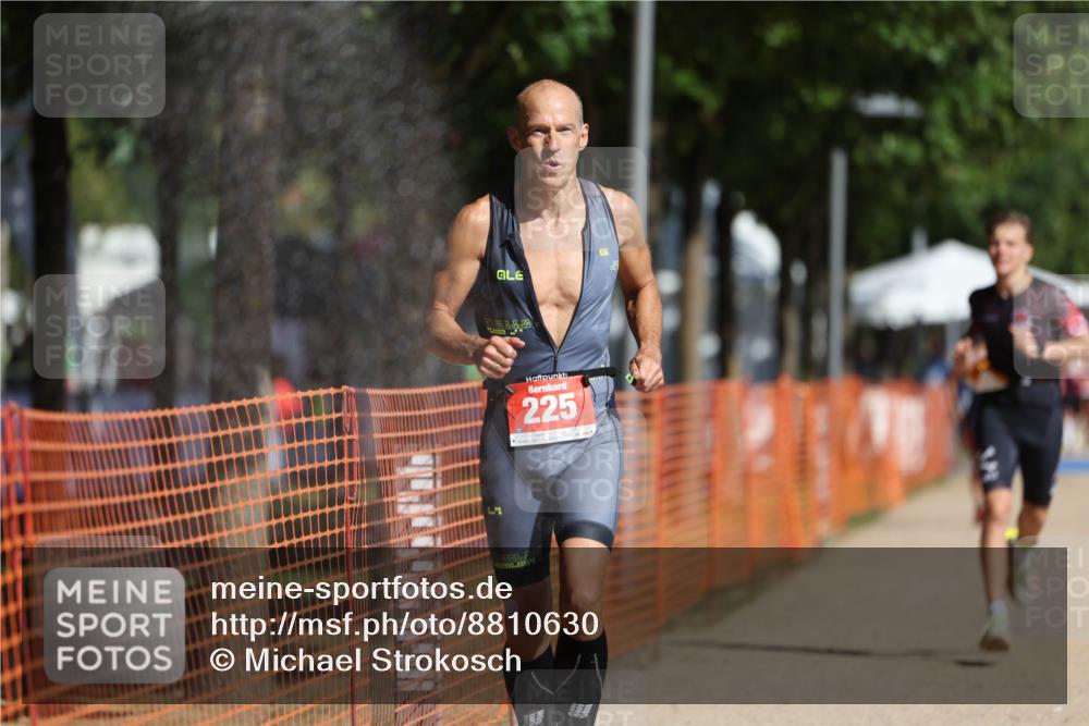 07.09.2025 - 19. Norderstedt Triathlon Michael Strokosch http://msf.ph/oto/8810630 07.09.2025 11:39:32 Laufen 225, 1156 meine-sportfotos.de