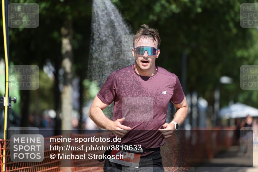 07.09.2025 - 19. Norderstedt Triathlon Michael Strokosch http://msf.ph/oto/8810633 07.09.2025 13:26:30 Laufen 264 meine-sportfotos.de