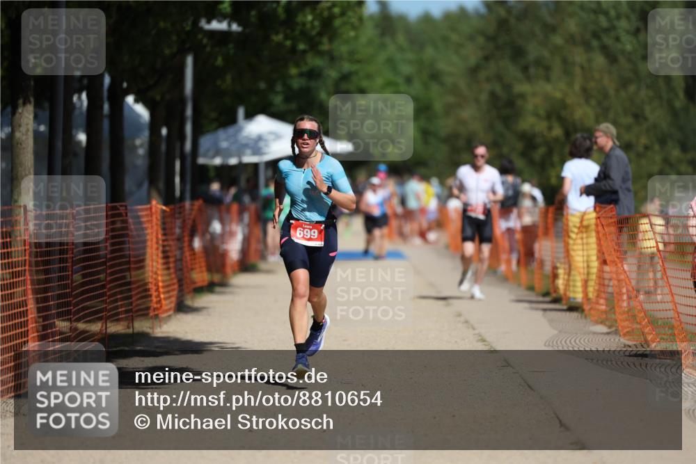 07.09.2025 - 19. Norderstedt Triathlon Michael Strokosch http://msf.ph/oto/8810654 07.09.2025 12:49:10 Laufen 699 meine-sportfotos.de