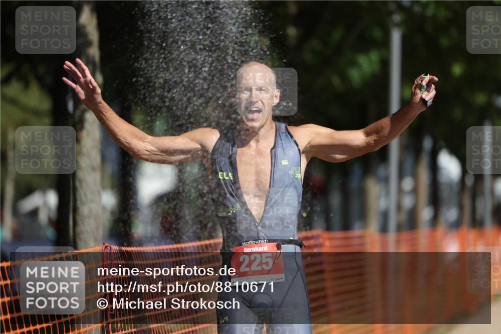 07.09.2025 - 19. Norderstedt Triathlon Michael Strokosch http://msf.ph/oto/8810671 07.09.2025 11:39:33 Laufen 225, 1156 meine-sportfotos.de
