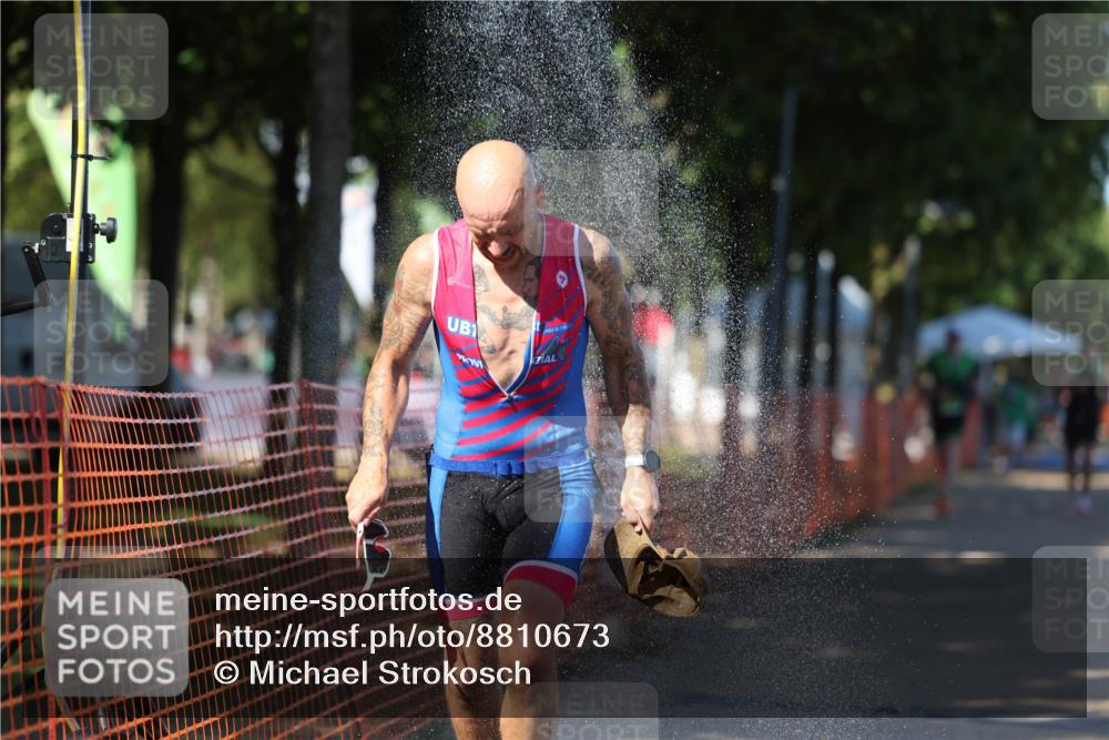 07.09.2025 - 19. Norderstedt Triathlon Michael Strokosch http://msf.ph/oto/8810673 07.09.2025 15:19:00 Laufen 1020, 1026 meine-sportfotos.de