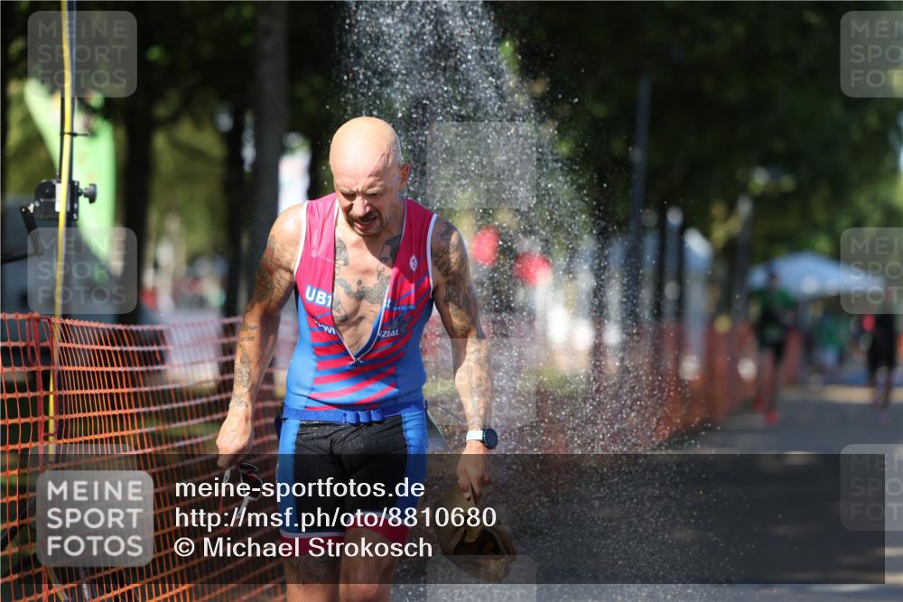 07.09.2025 - 19. Norderstedt Triathlon Michael Strokosch http://msf.ph/oto/8810680 07.09.2025 15:19:00 Laufen 1020, 1026 meine-sportfotos.de