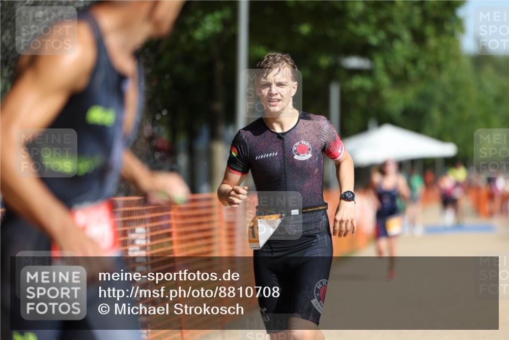 07.09.2025 - 19. Norderstedt Triathlon Michael Strokosch http://msf.ph/oto/8810708 07.09.2025 11:39:35 Laufen 225, 1156, 1193 meine-sportfotos.de