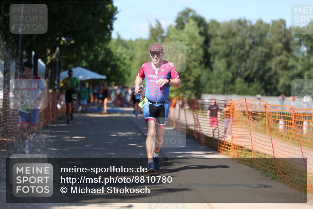 07.09.2025 - 19. Norderstedt Triathlon Michael Strokosch http://msf.ph/oto/8810780 07.09.2025 15:19:22 Laufen 1019 meine-sportfotos.de
