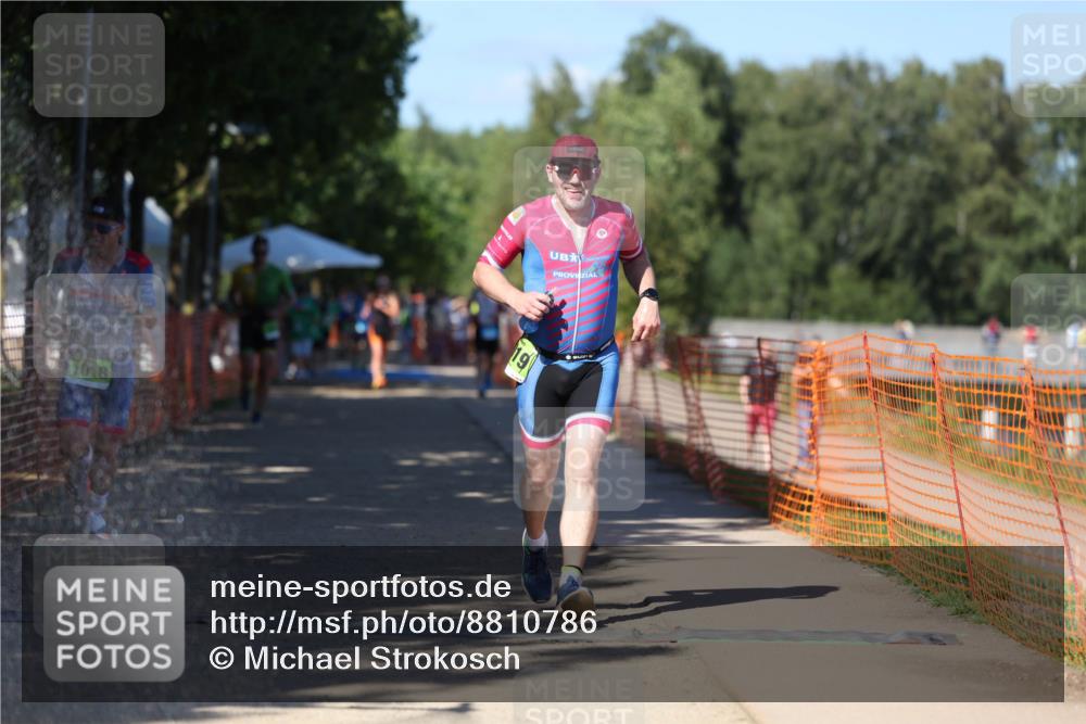 07.09.2025 - 19. Norderstedt Triathlon Michael Strokosch http://msf.ph/oto/8810786 07.09.2025 15:19:22 Laufen 1019 meine-sportfotos.de