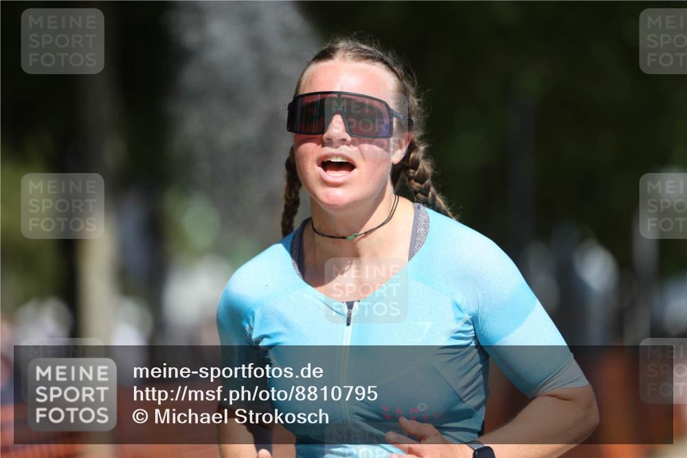 07.09.2025 - 19. Norderstedt Triathlon Michael Strokosch http://msf.ph/oto/8810795 07.09.2025 12:49:14 Laufen 699, 737 meine-sportfotos.de